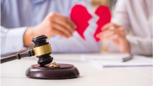 Boşanma Davası Açtım Eşim Evden Gitmiyor Ne Yapabilirim